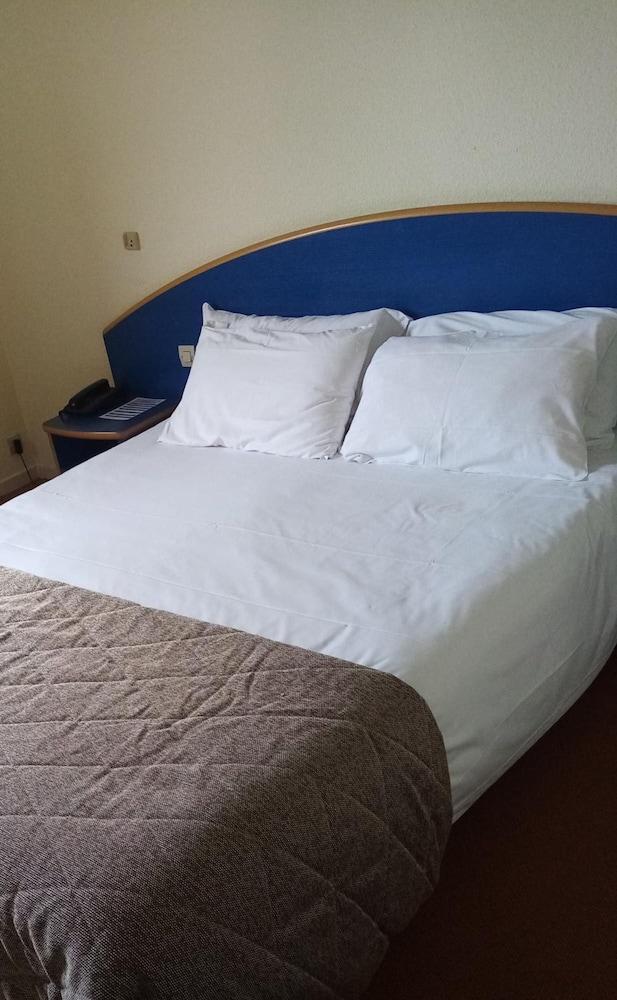 Cit'Hotel Les Alizes ليموج المظهر الخارجي الصورة